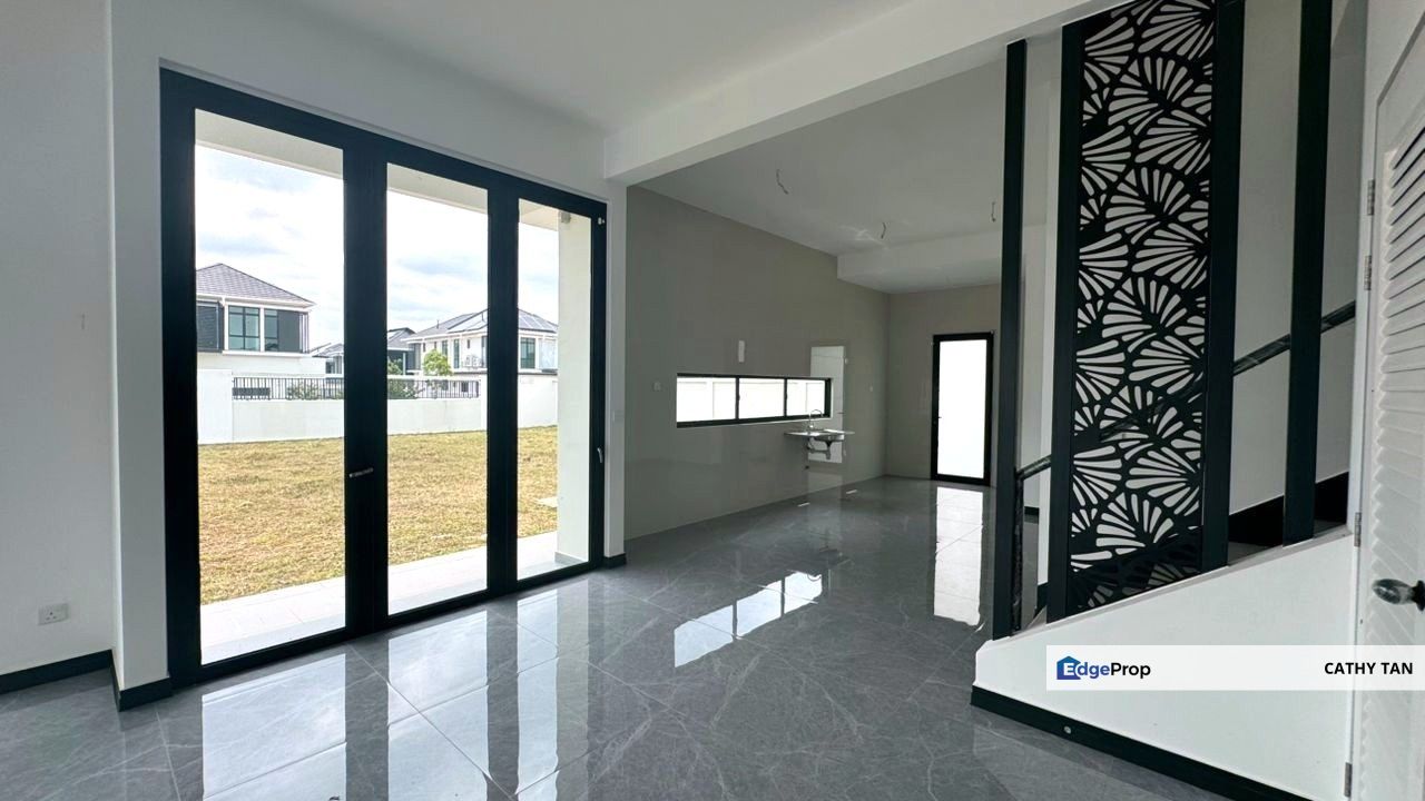 全新单位 Setia Tropika 角头大大片地2层楼半独立出售🔥, Johor, Johor Bahru