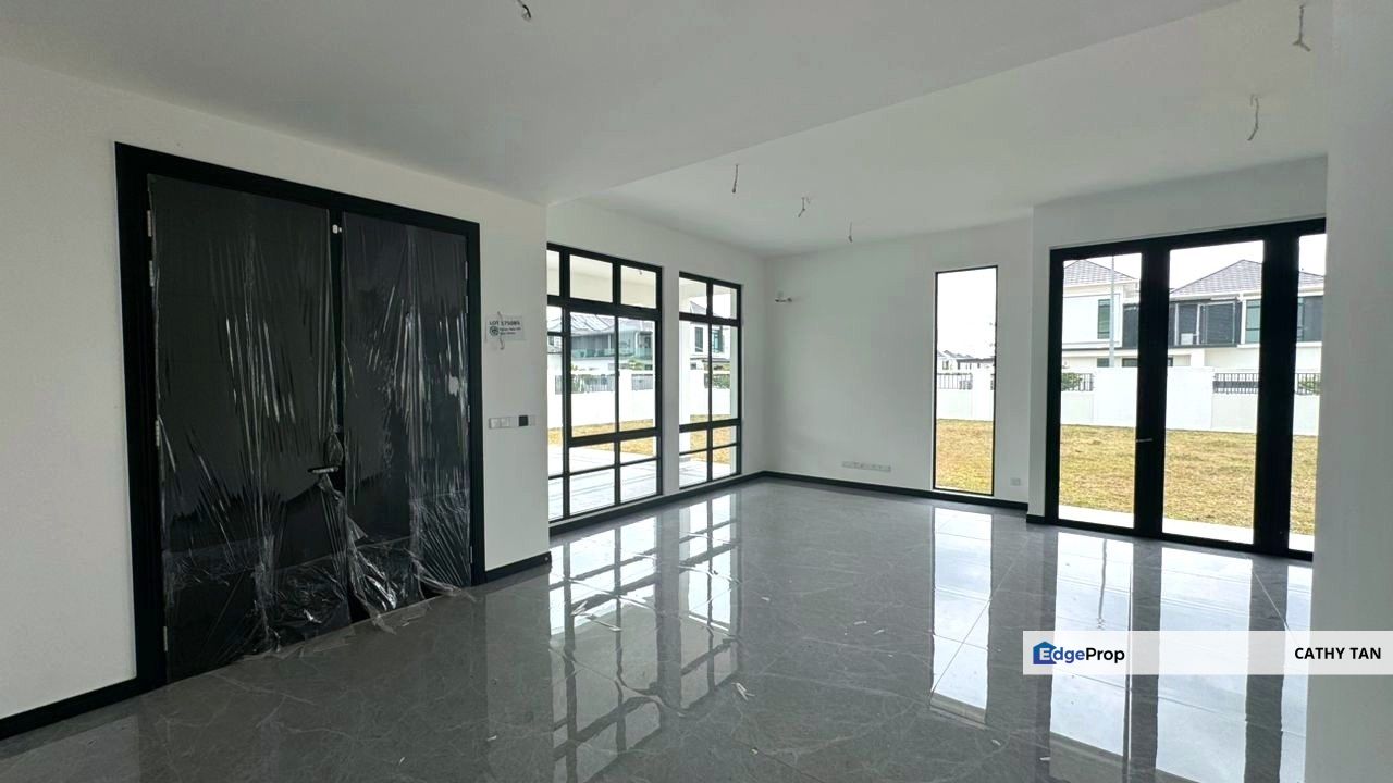 全新单位 Setia Tropika 角头大大片地2层楼半独立出售🔥, Johor, Johor Bahru