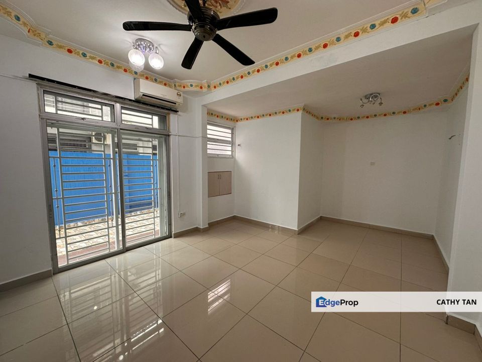 FULL LOAN🔥Mutiara Rini 双层联排独立别墅出售！环境开阔采光好而且地点美美不管投资自住都合适, Johor, Skudai