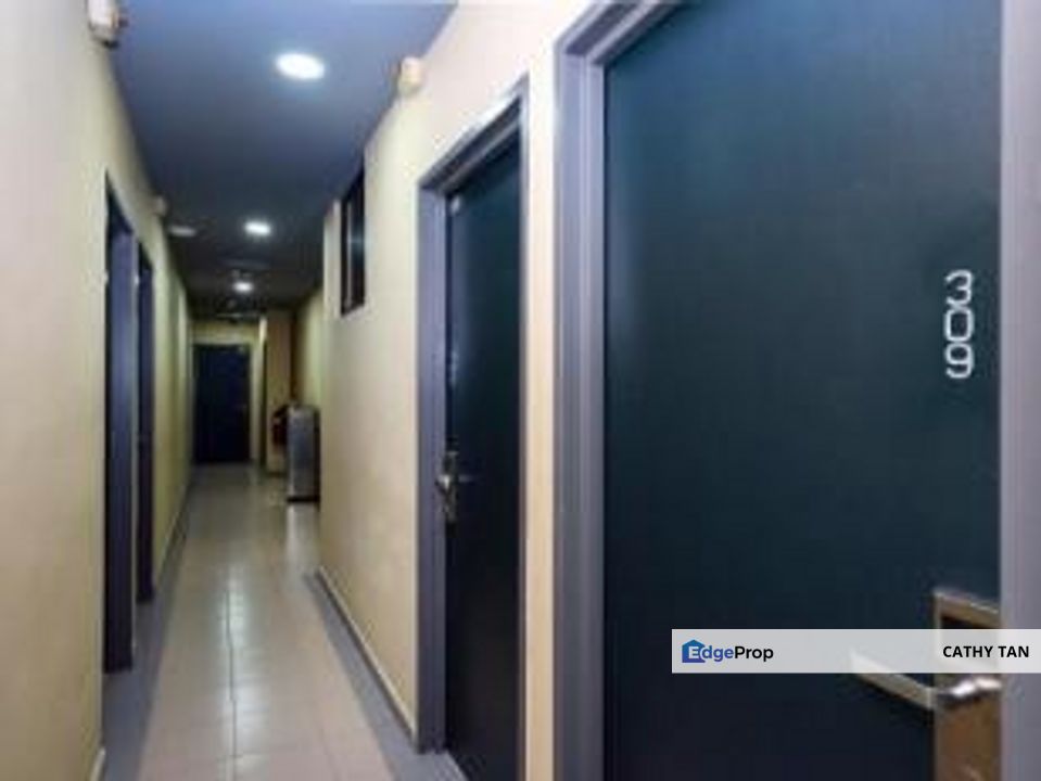 酒店老板老板娘🔥Setia Tropika 面向大路有Hotel要出售, Johor, Johor Bahru