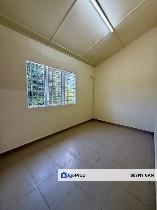 (Desa Cemerlang, Jalan Ara) Double Storey Low Cost House, Johor, Ulu Tiram