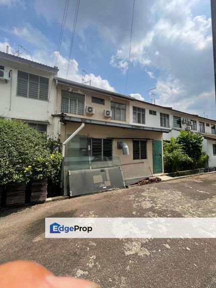 Puteri Wangsa 2storey House Jalan Badik Ulu Tiram 22x70 Freehold, Johor, Ulu Tiram