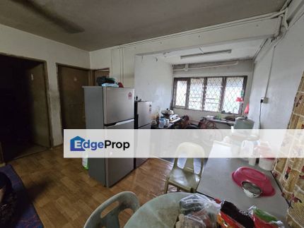 First Time Buyer Ground Floor Selesa Jaya Low Cost Flat 1min to Bus stop, Johor, Skudai