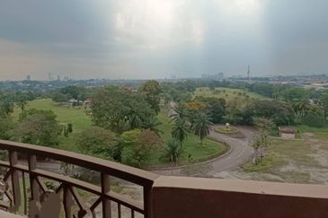 Prima Regency (Dorchester Court)