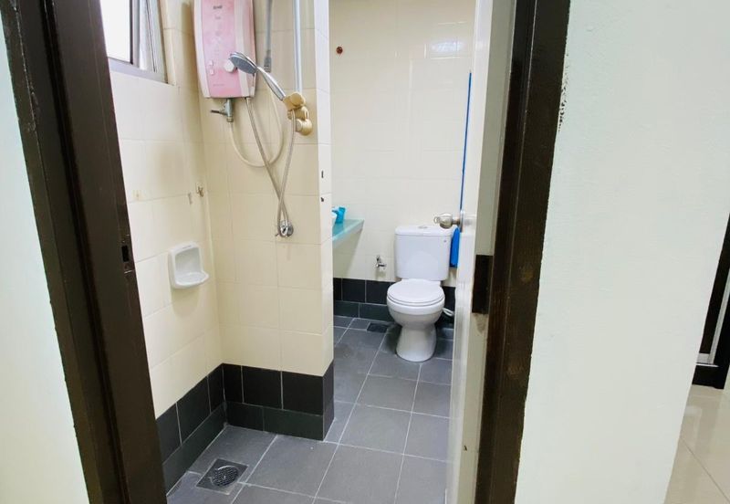 Bangunan Duta Impian (The Embassy Suites)