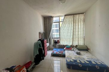 Dedaun Hijau (Greenfield Regency)