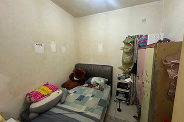 Dedaun Hijau (Greenfield Regency)