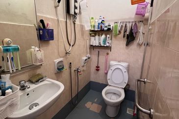 Taman Tampoi Indah II, Villa Ros