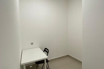 SKS Habitat Apartment, Larkin