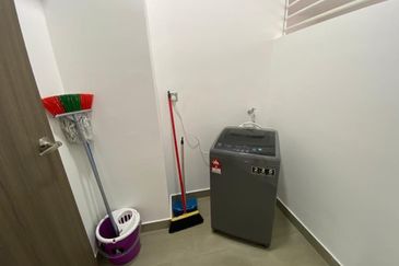 SKS Habitat Apartment, Larkin