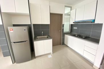 SKS Habitat Apartment, Larkin
