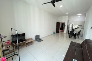 D'Summit Residences @ Kempas Utama