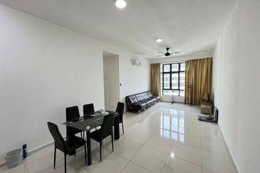 D'Summit Residences @ Kempas Utama