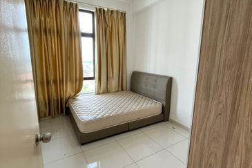 D'Summit Residences @ Kempas Utama