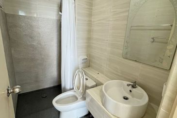 D'Summit Residences @ Kempas Utama