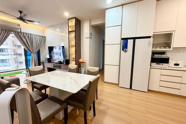 Baypoint @ Country Garden Danga Bay