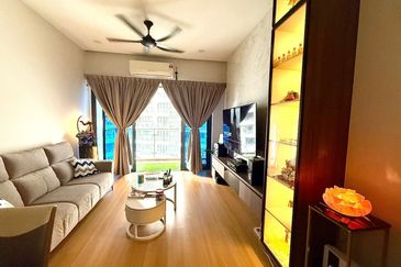 Baypoint @ Country Garden Danga Bay