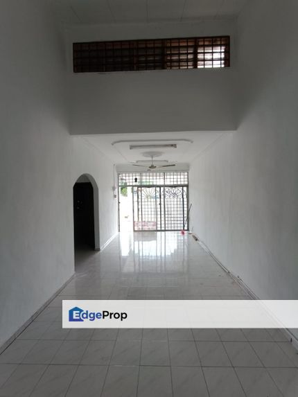 Full Loan KiaMutiara Rini Taman Universiti 1 Storey House jln harmoni, Johor, Skudai