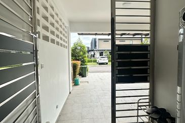 Senibong Cove Waterway Residences