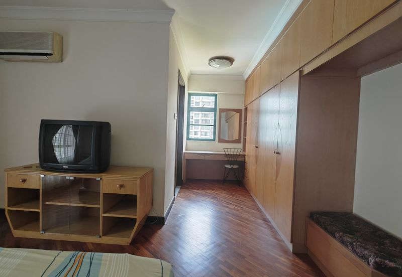 The Straits View, Bandar Baru Permas Jaya