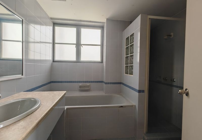 The Straits View, Bandar Baru Permas Jaya