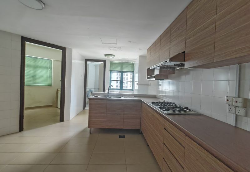 The Straits View, Bandar Baru Permas Jaya