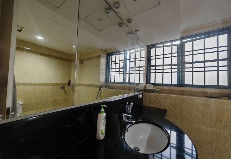 The Straits View, Bandar Baru Permas Jaya