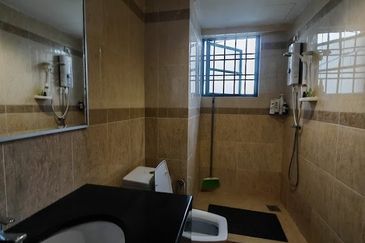 The Straits View, Bandar Baru Permas Jaya