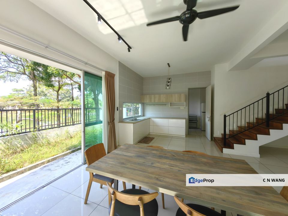 Nusa Idaman Lake View 2 Storey Semi-D For Sale @ Iskandar Puteri Johor, Johor, Nusajaya
