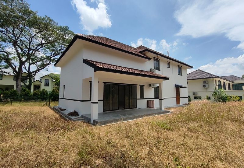 Bayou Bay 2 Storey Bungalow House For Sale @ Leisure Farm Resort Precinct 5, Gelang Patah