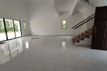 Bayou Bay 2 Storey Bungalow House For Sale @ Leisure Farm Resort Precinct 5, Gelang Patah
