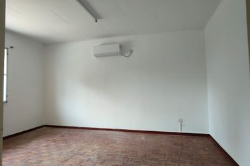 Bayou Bay 2 Storey Bungalow House For Sale @ Leisure Farm Resort Precinct 5, Gelang Patah