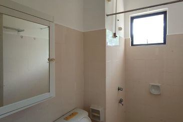 Bayou Bay 2 Storey Bungalow House For Sale @ Leisure Farm Resort Precinct 5, Gelang Patah