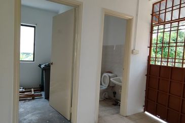 Bayou Bay 2 Storey Bungalow House For Sale @ Leisure Farm Resort Precinct 5, Gelang Patah