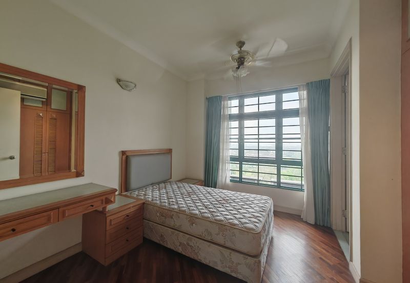 The Straits View, Bandar Baru Permas Jaya