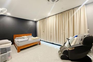 The WaterEdge Residences