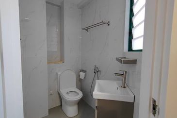 The Straits View, Bandar Baru Permas Jaya