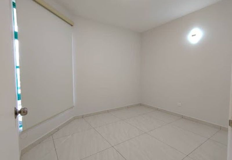 The Straits View, Bandar Baru Permas Jaya