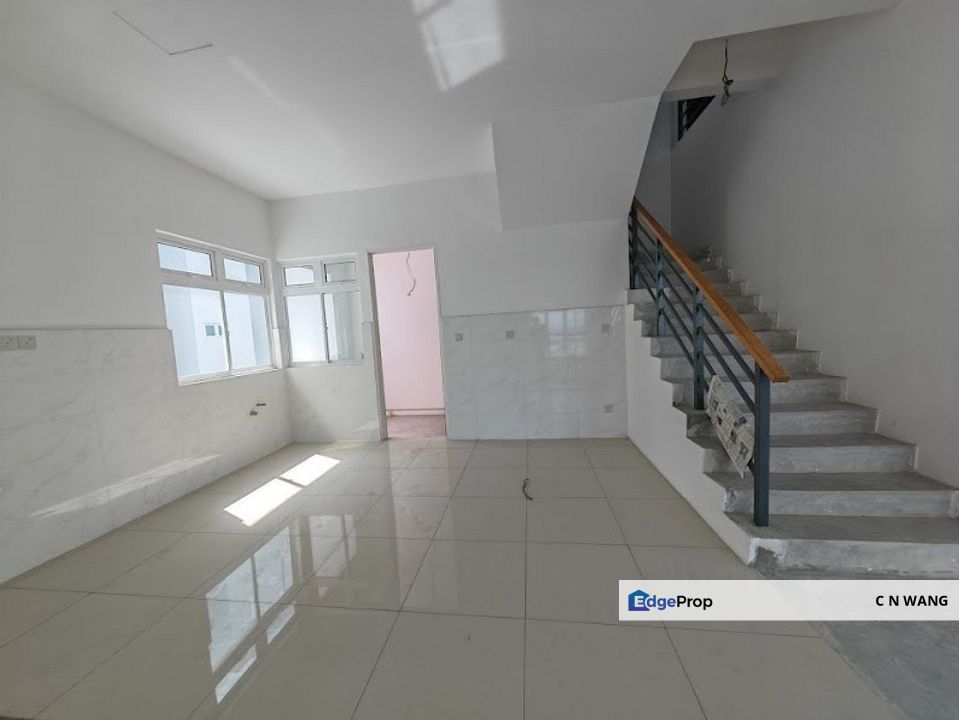 Pent House With Private Roof Top Garden For Sale @ Twin Galaxy JB, Johor, Johor Bahru