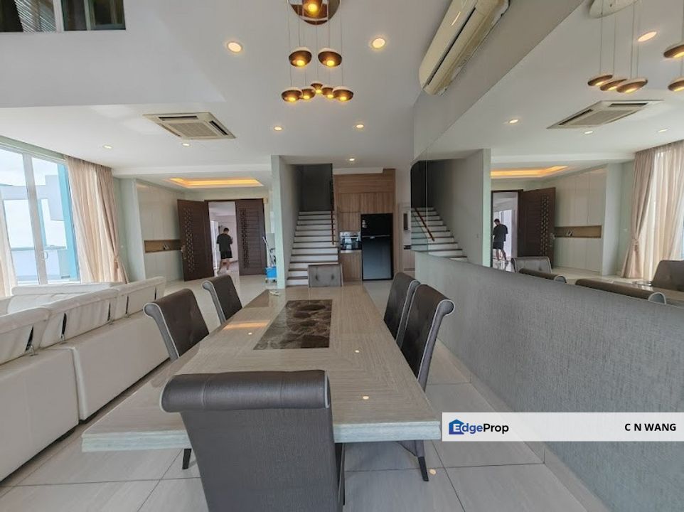 Pent House With Private Roof Top Garden For Sale @ Twin Galaxy JB, Johor, Johor Bahru