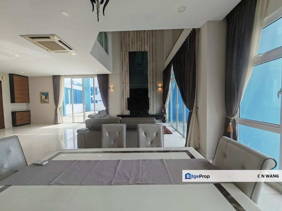 Pent House With Private Roof Top Garden For Sale @ Twin Galaxy JB, Johor, Johor Bahru