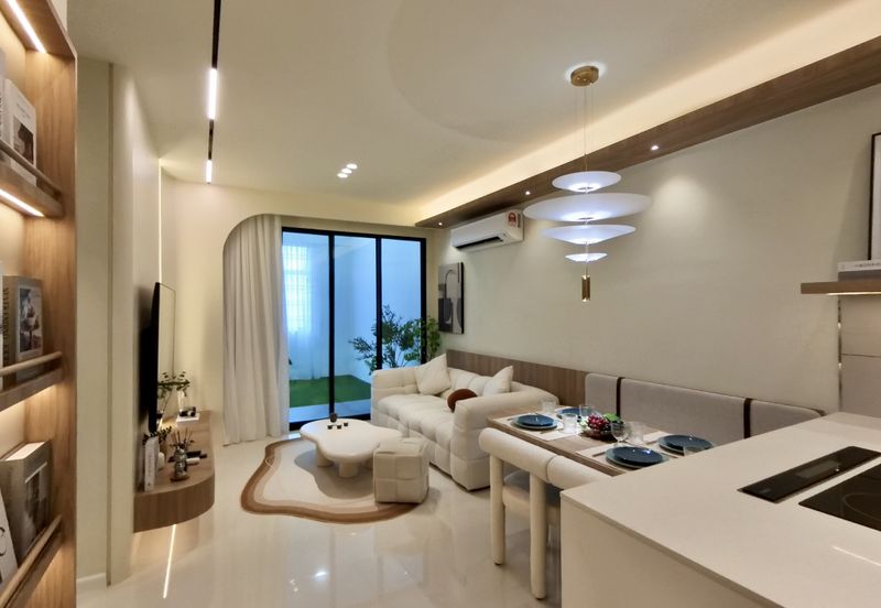 Aliva The New Launch Luxury Apartment @ Mount Austin