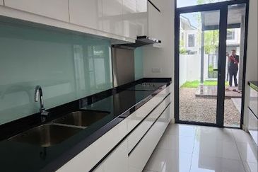 Avira Garden Terraces @ Medini