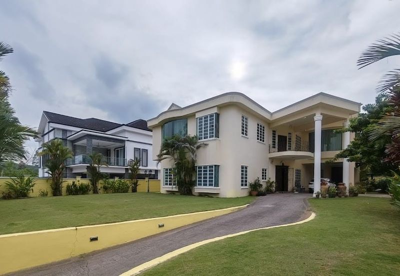 Nilai Spring Villas