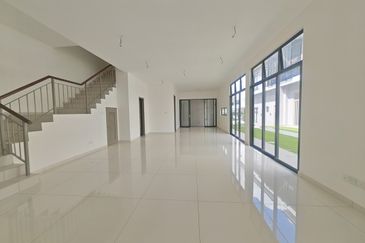 The Kew's Cluster House For Sale @ Gelang Patah