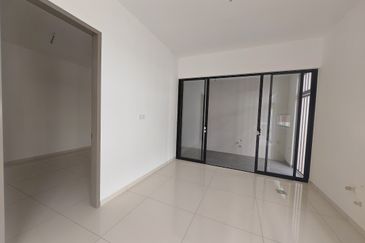 The Kew's Cluster House For Sale @ Gelang Patah