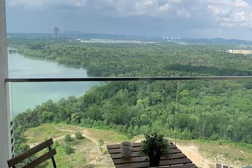 Puteri Cove Residences