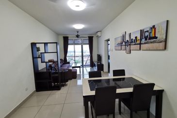 Eastbay Luxury Apartment