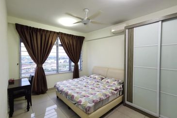 Eastbay Luxury Apartment