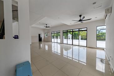 Super Link Corner House For Sale @ Horizon Hills